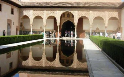 Миртовый дворик Альгамбра